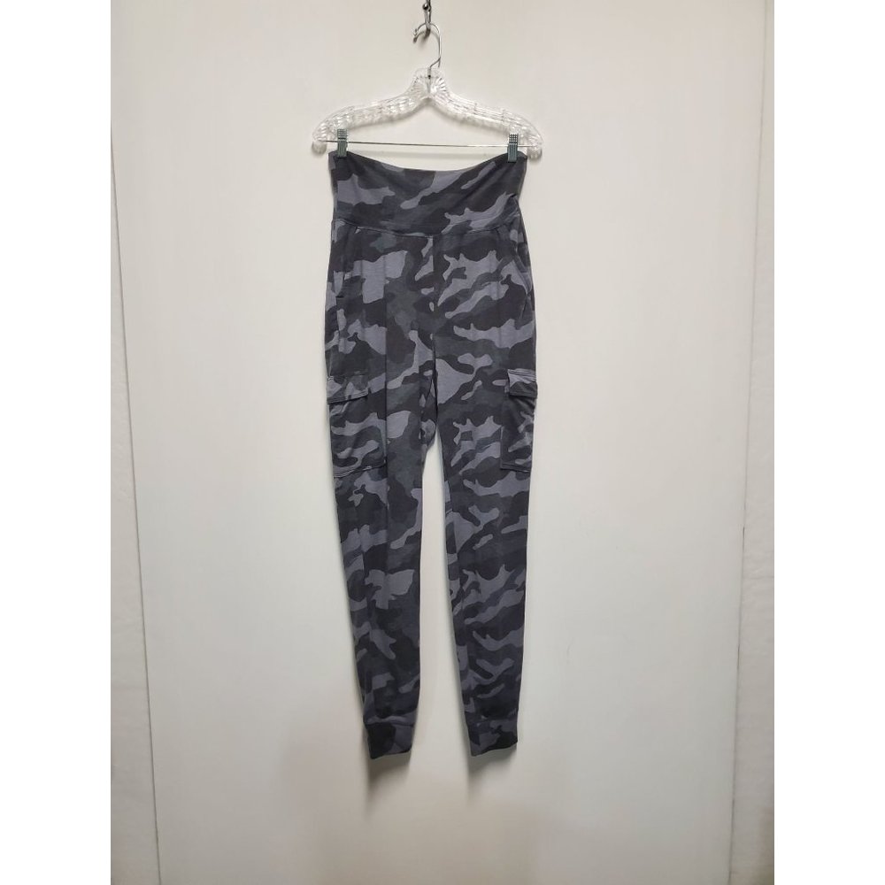 Old Navy Camo Size Small